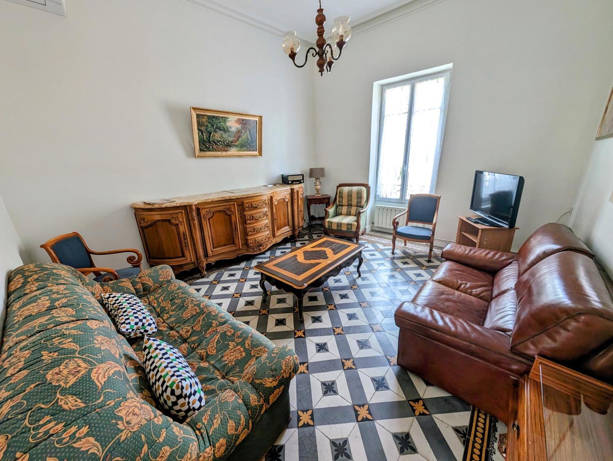 Maison De Style Tout Confort, Position Ideale, Avec Clim Et Petit Exterieur Orange  Buitenkant foto